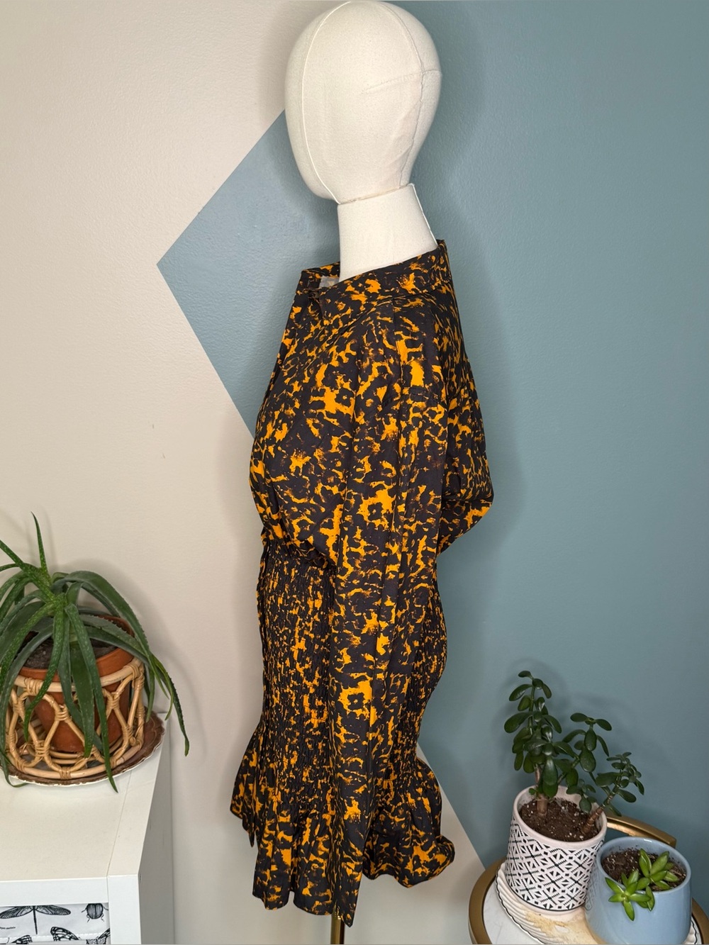 Free People x Third Form Blur Out Shirred Shirt Dress NWT Orange Abstract US 8 - Picture 3 of 12